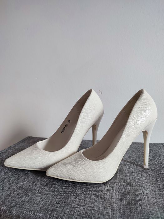 Туфли на шпильках