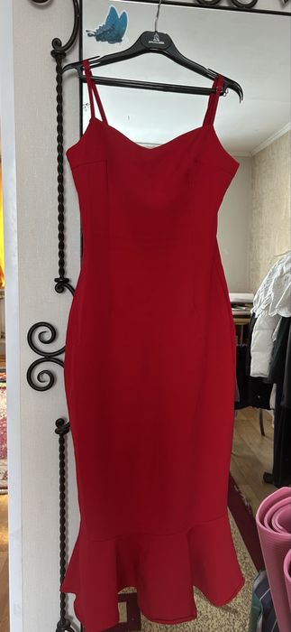 Платье размер M.       .