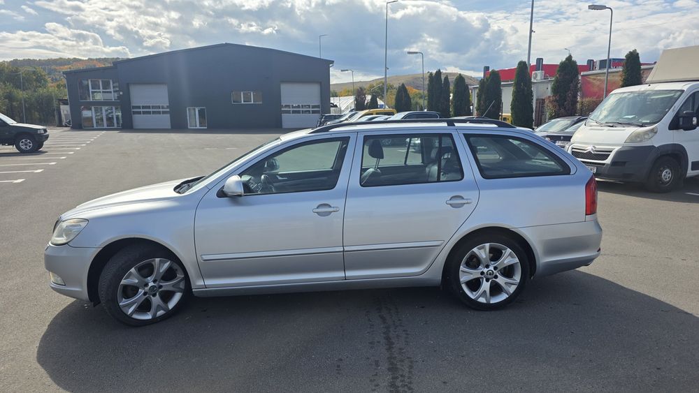 SKODA Octavia 2011 — imagine 4