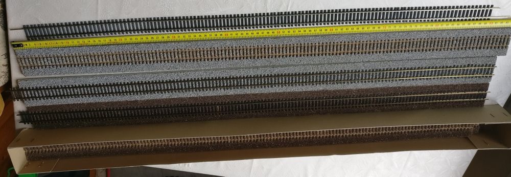 Terasamente Tillig și șine flexibilele lungi H0