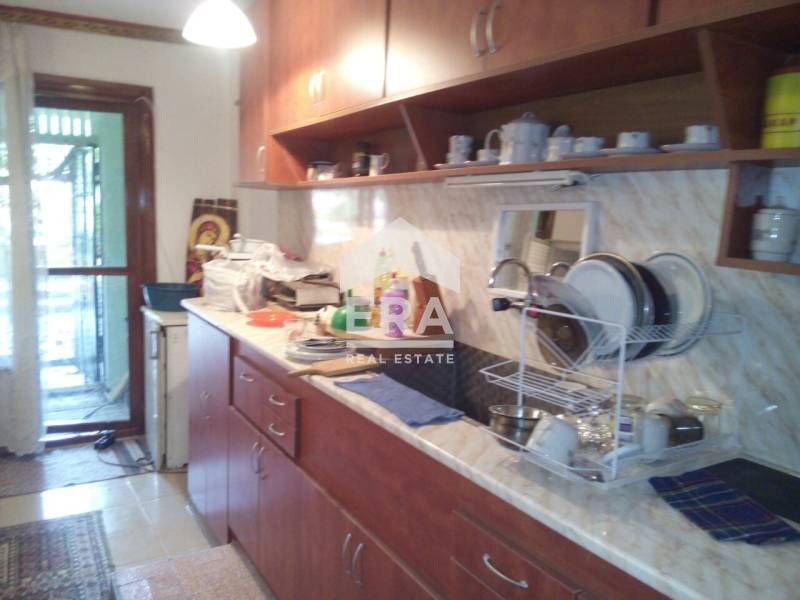 Продава се Етаж от къща в с. Минерални бани, Област Хасково - 750 кв.м за 200 €/кв.м - Снимка #7