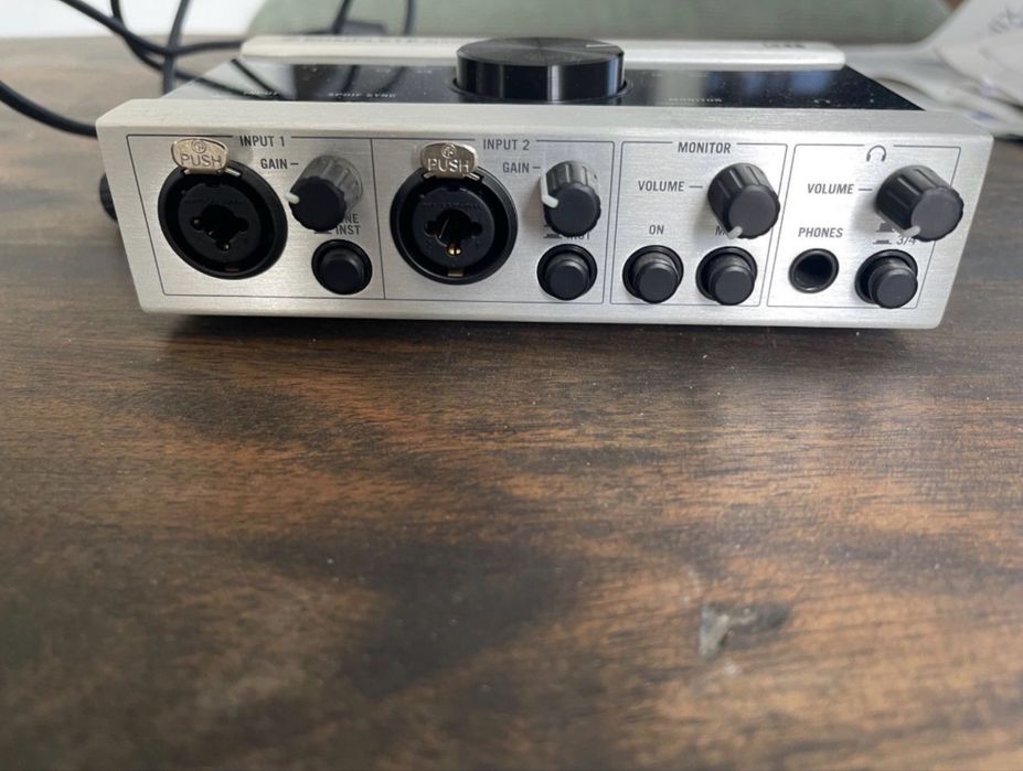 Native instruments KOMPLETE Audio 6