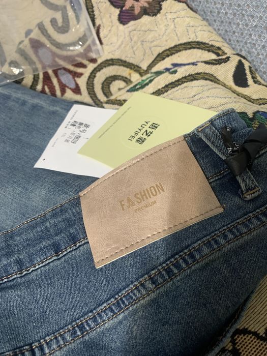Продам новые джинсы