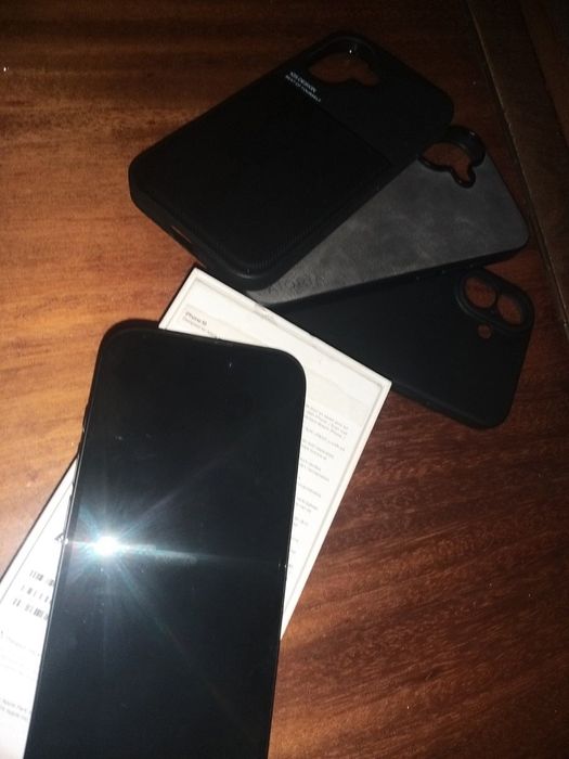 iPhone 16  256GB на 1 месец