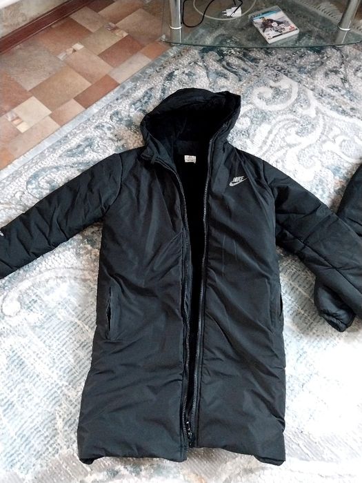 Продаются зимние пуховики