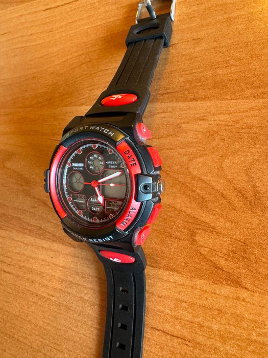 Ръчен часовник с аларма, хронограф и LED подсветка