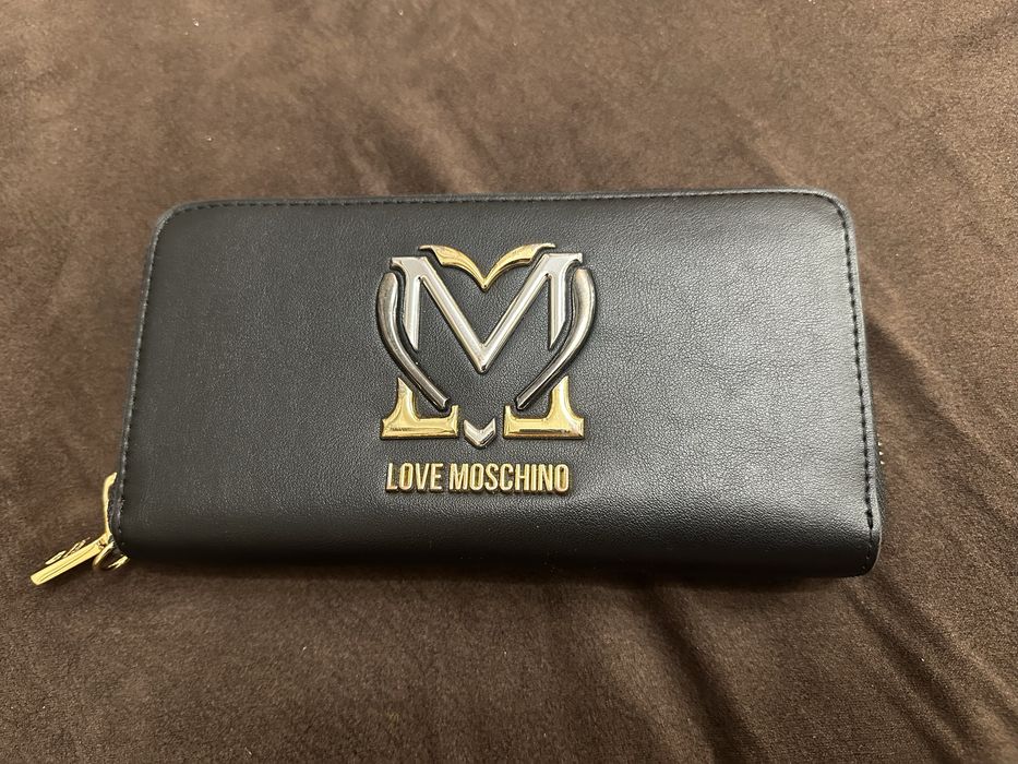 Love moschino портфейл