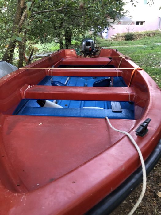 Продавам лодка ял 4