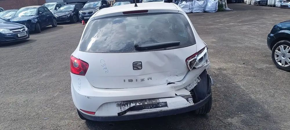 Dezmembrari / Dezmembrez  Seat Ibiza 5 (6J5) 1.6 Benz BTS cutie viteze manuala cod culoare LB9A