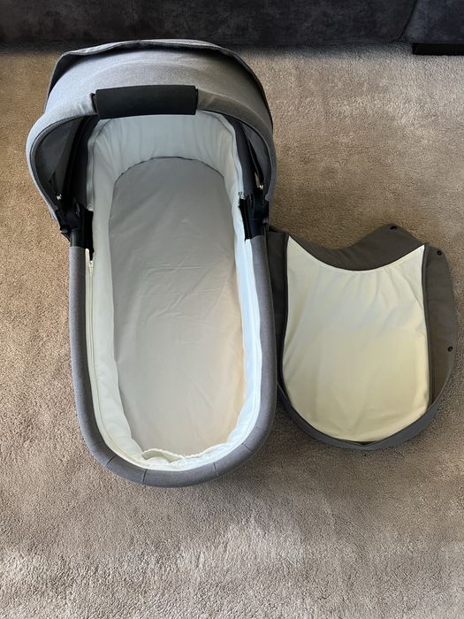 Cybex Balios S Lux кош за новородено и столче за кола