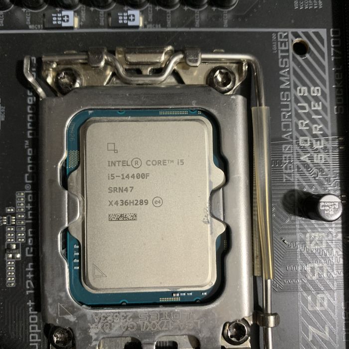 Z690 Aourus Master DDR5