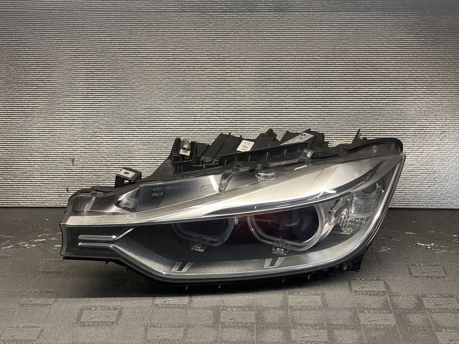 Bmw seria 3 f30 Far stanga  bixenon