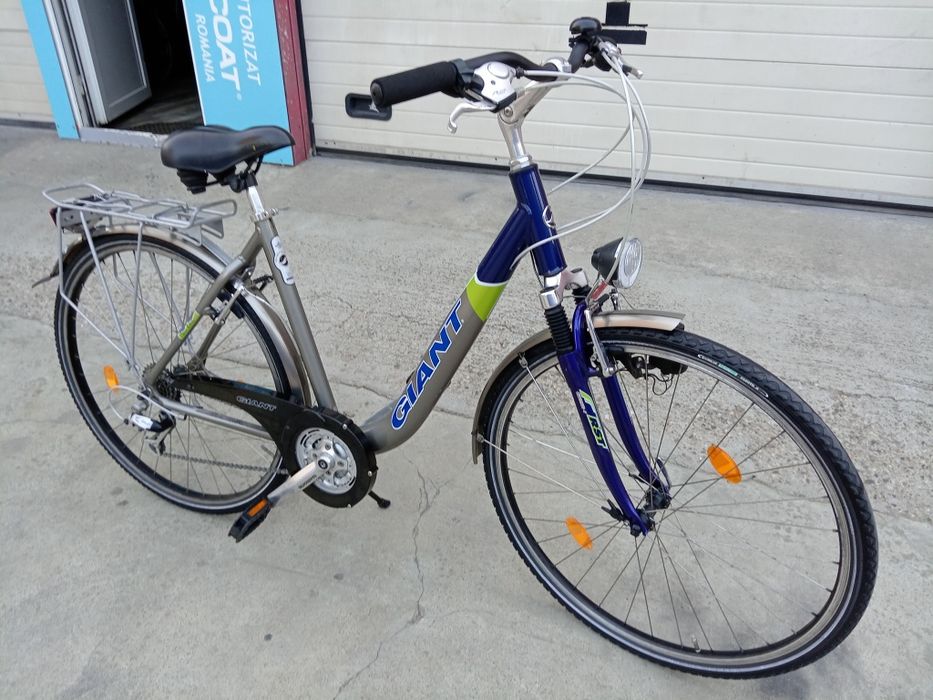 Vând bicicleta din aluminiu pentru damă