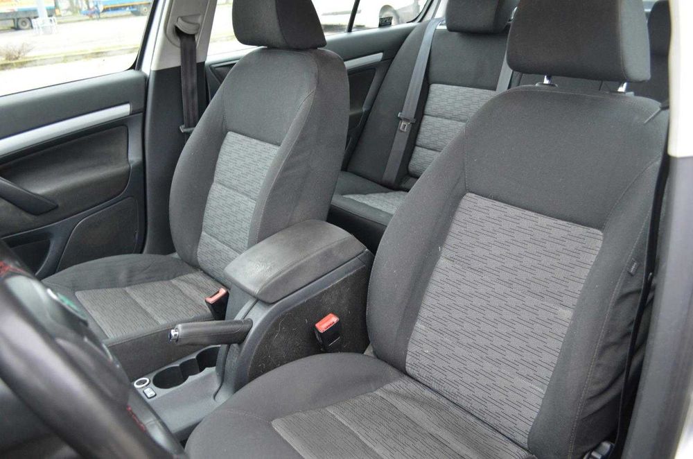 Skoda Octavia 1.6 TDI 105 CP • 2011 • Unic proprietar • 296.000 km