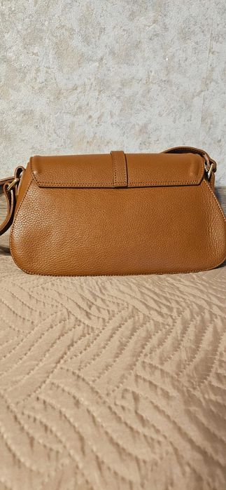 Дамска чанта от естествена кожа в кафяв цвят