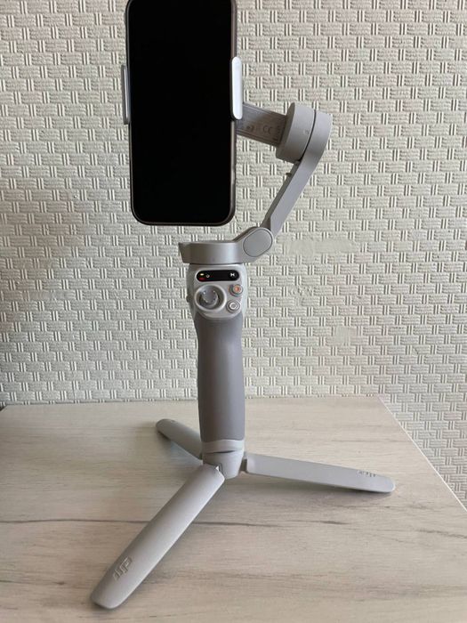 Стабилизатор dji osmo mobile se