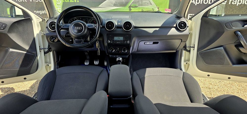 Audi A1 an 2010 motor 1200 cm3 benzina euro 5 aer conditionat
