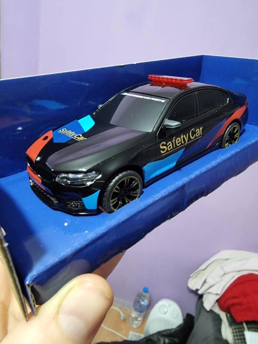 Bmw m5 safety car Shell collection burrago 1:41 Мащаб с дистанционно