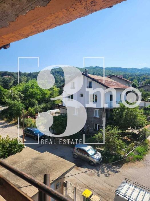 „3mo“ недвижими имоти продава четиристаен апартамент в с.Владая