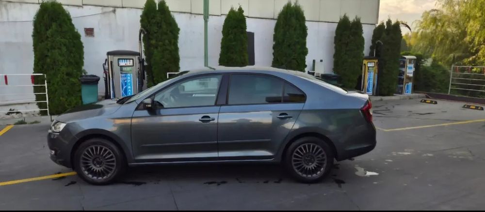 Vând skoda rapid