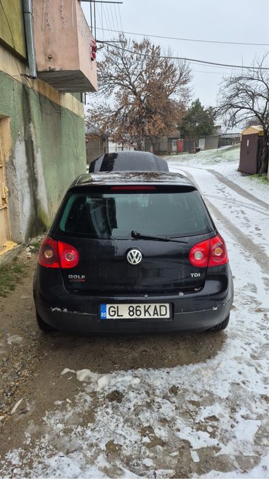 Vând Golf 5 1.9 TDI