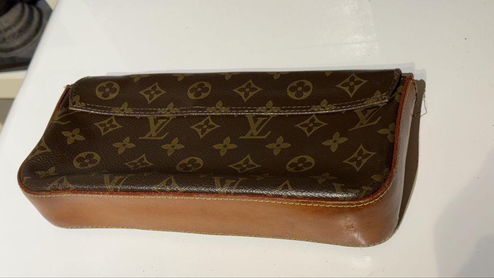 Poseta Louis Vuitton din piele vintage