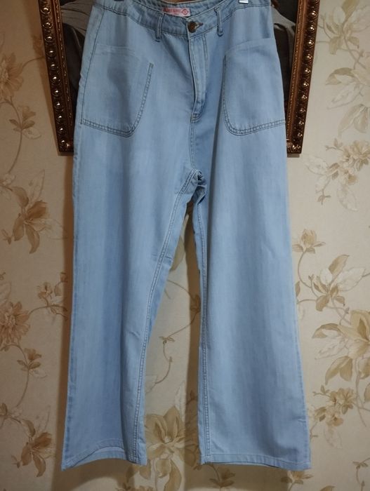 Джинсы и брюки на лето тонкие и шорты