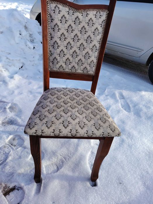 Продам стулья 4 штуки