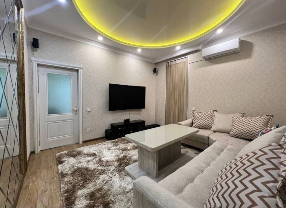 Продаётся 2/5/8 квартира в ЖК Parisien, улица Мукими, Яккасарайский р