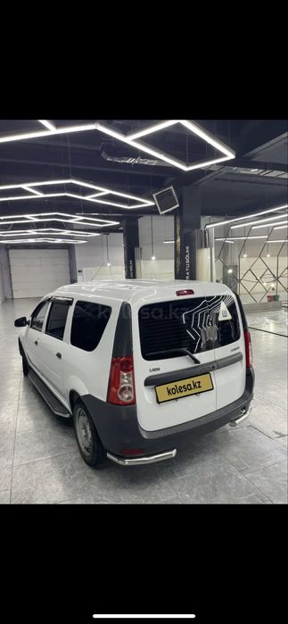 Продам боковые подножки(пороги)