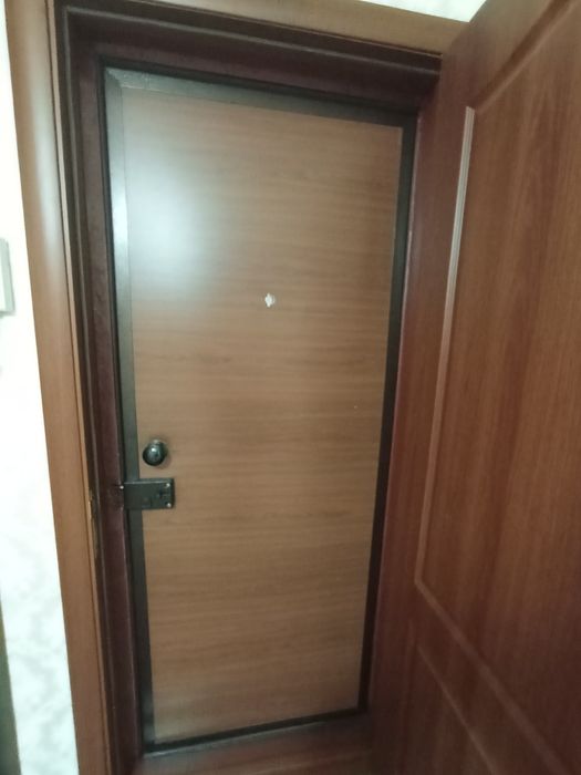 Продам квартиру 3 комнатную 31 кварта. Проспект Абая К.дом 72