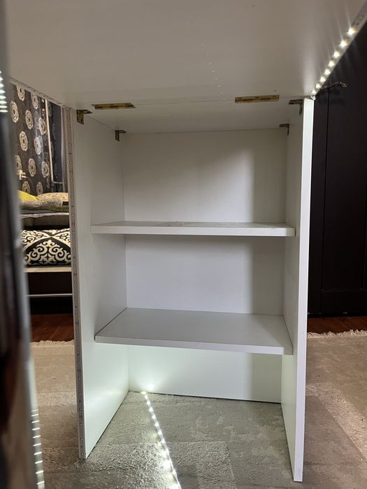 Столик для маникюра