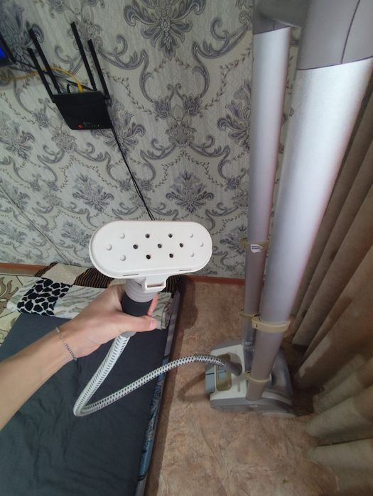 Отпариватель для одежды Rowenta IS 9200