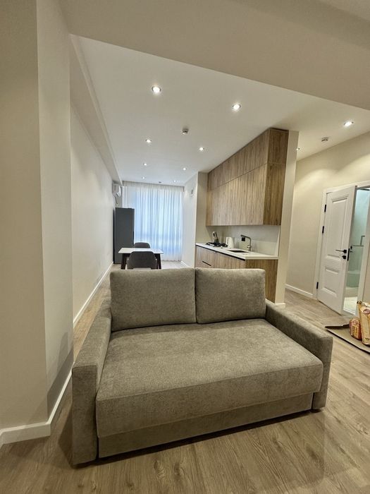 НОВОСТРОЙКА  КОХ-ОТА. Ул Нуравшон      2/10/12    ( ор-р торг центр  R