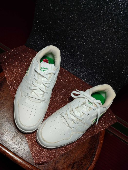 Женская обувь, босоножки, кроссовки