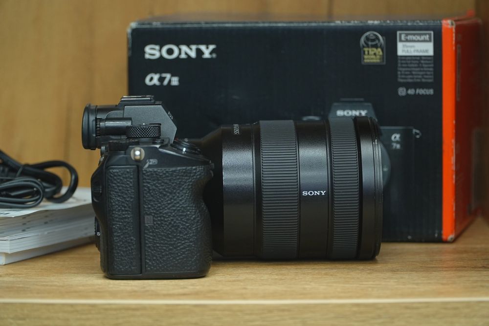 Sony A7 III 4K 24-105mm F4 OSS G master yaxshi holatda