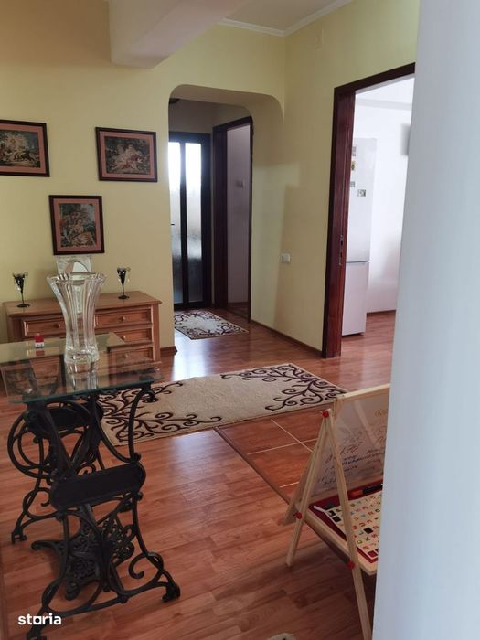 Apartament 5 camere Piata Mare