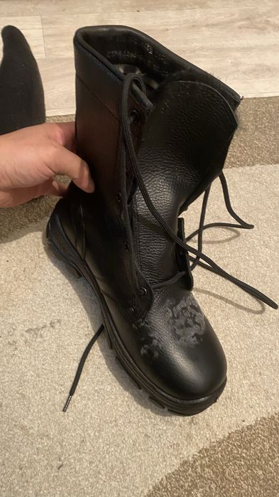 Продам берцы, бушлат