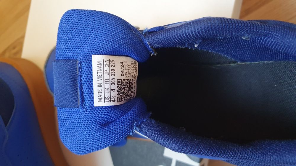 Adidasi marime 36 2/3