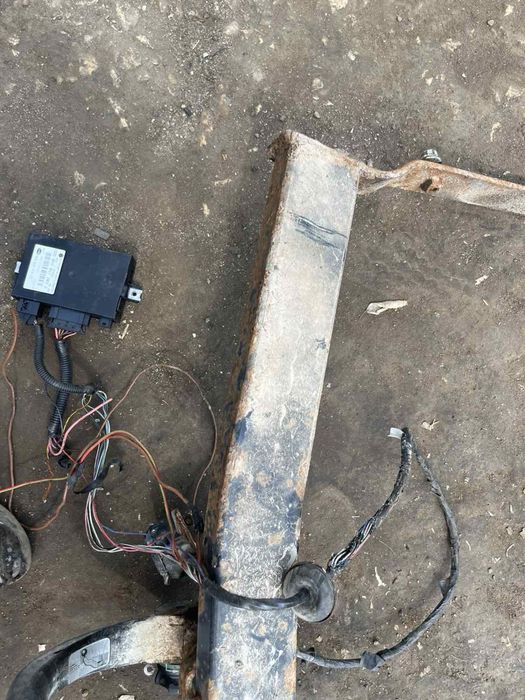 Теглич за Vw Touaran 1t0803881 b оригинален vw с модул 00-1257