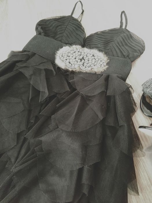 Продам платье и босоножки