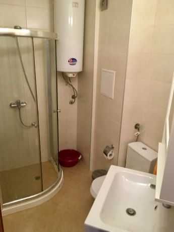 Дава се под наем Двустаен апартамент в Бургас, Лазур - 70 кв.м за 153 € - Снимка #5