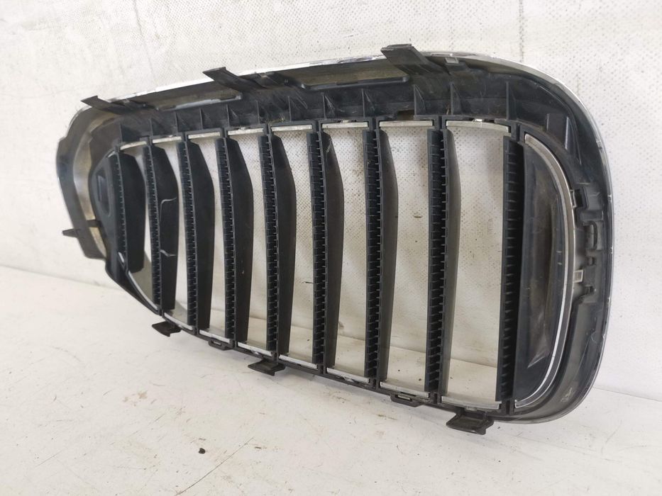 БМВ Серия 5 Г30 / BMW Seria 5 G30 Оригинална лява странична решетка на