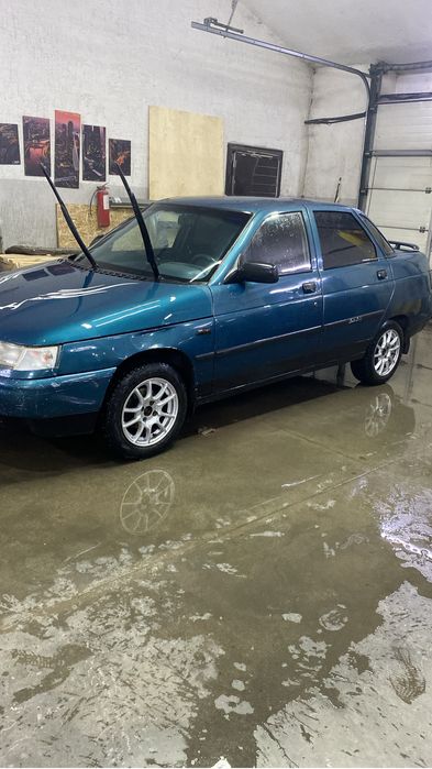 Продам ваз 2110