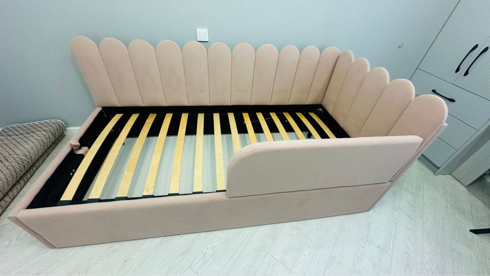 Детская кровать 200×90 (без матраса)