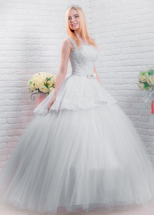 Срочно продаю свадебные платья Б/у не дорого