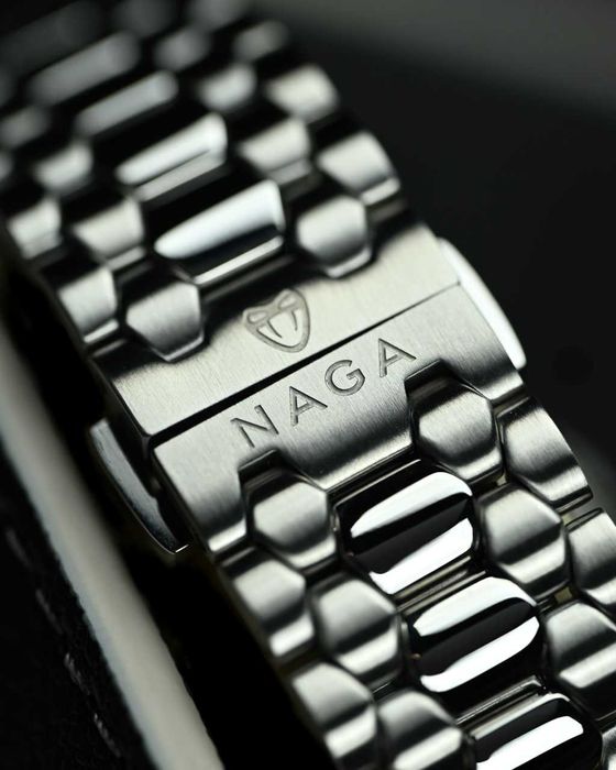 Naga Time Co. 39 Silver White