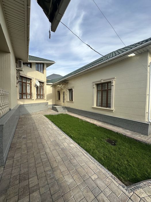 Продается благоустроенный дом в мкр Акниет