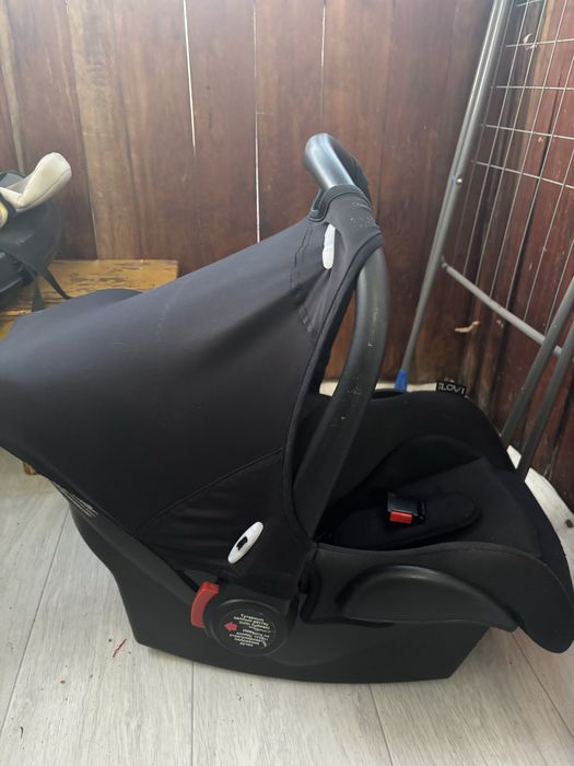 Автрокресло люлька