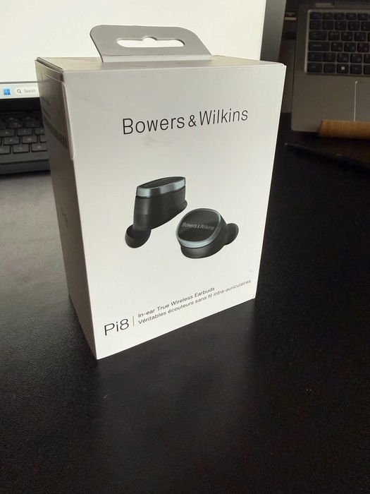 Bowers & Wilkins Pi8